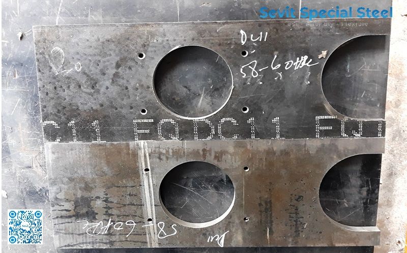 Dao gạt trong máy ép ngói xi măng bền ra sao với thép tấm DC11
